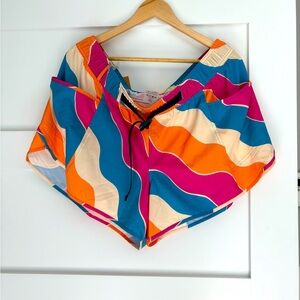 Vibrant Pink and Orange Wave Pattern Athletic Shorts